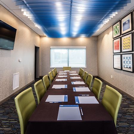Holiday Inn Express & Suites Allen Park By Ihg Exterior photo
