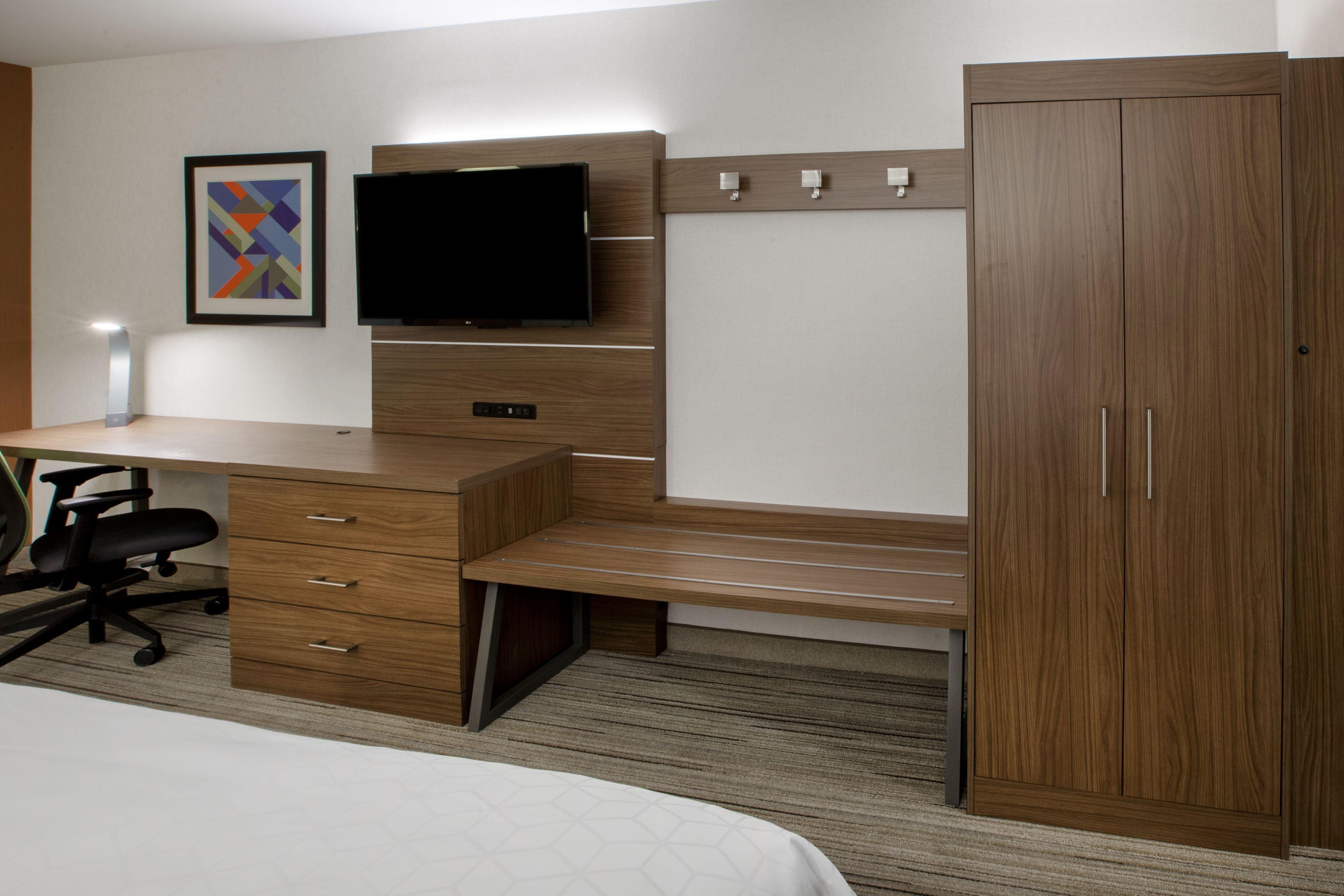 Holiday Inn Express & Suites Allen Park By Ihg Exterior photo