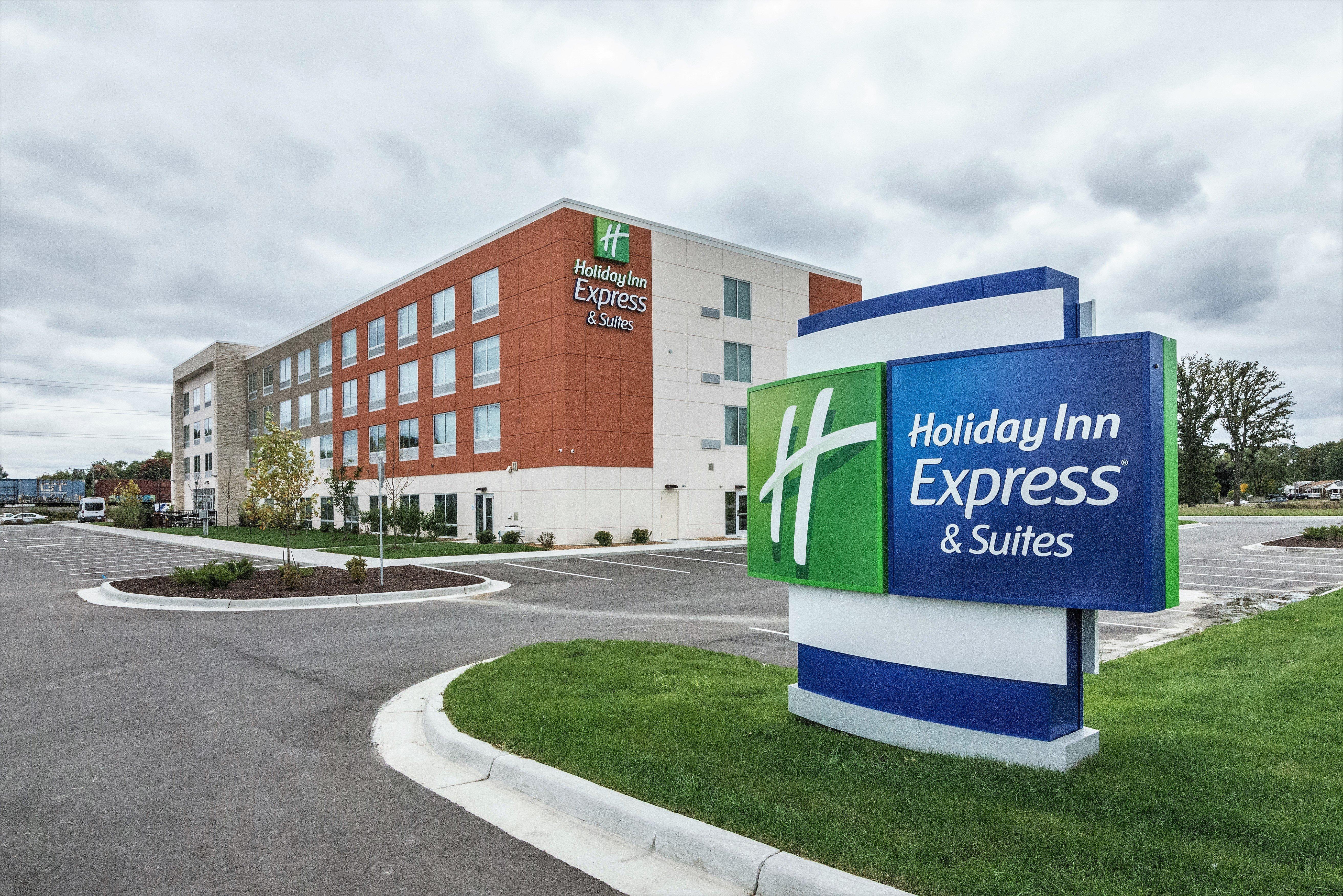 Holiday Inn Express & Suites Allen Park By Ihg Exterior photo
