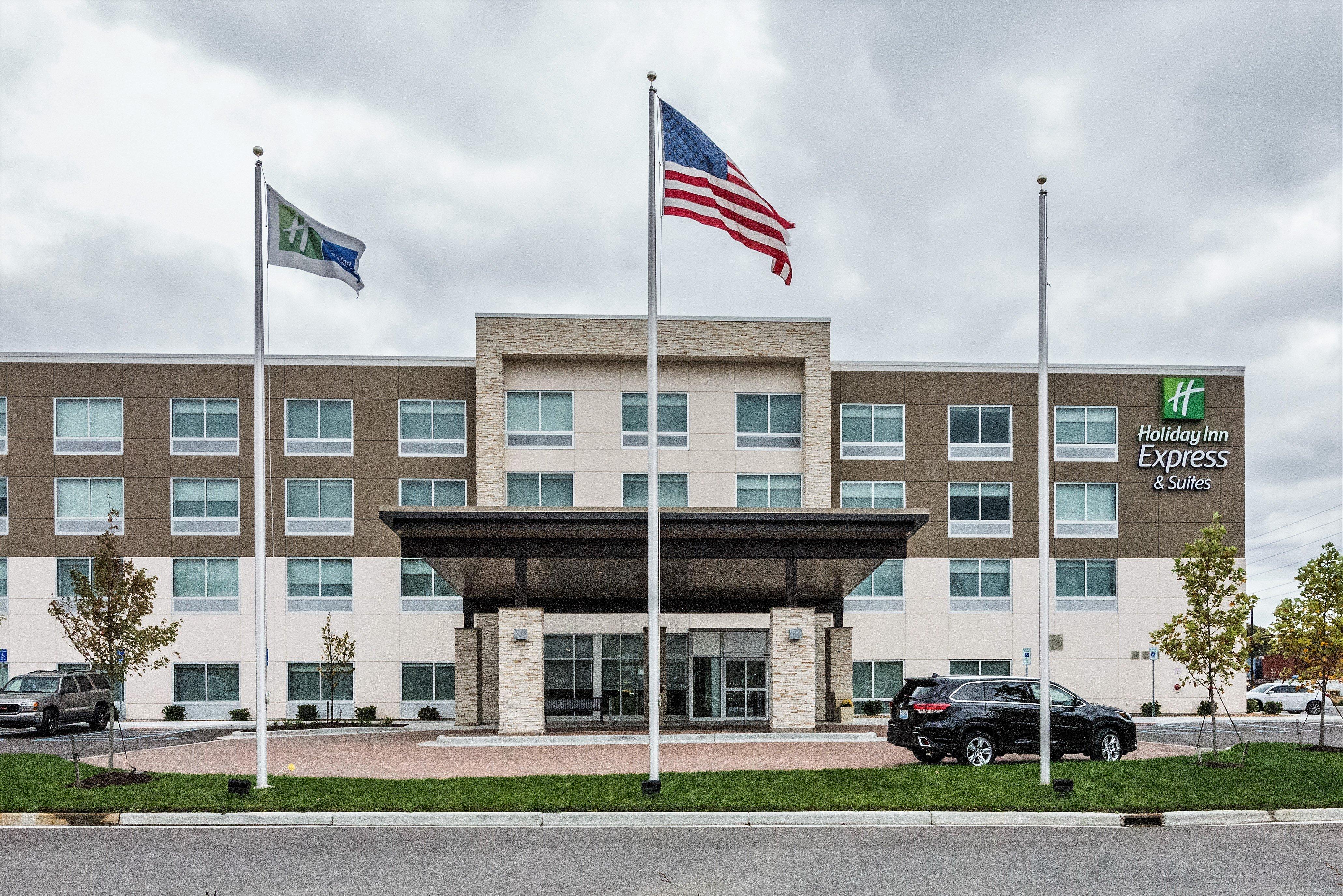 Holiday Inn Express & Suites Allen Park By Ihg Exterior photo