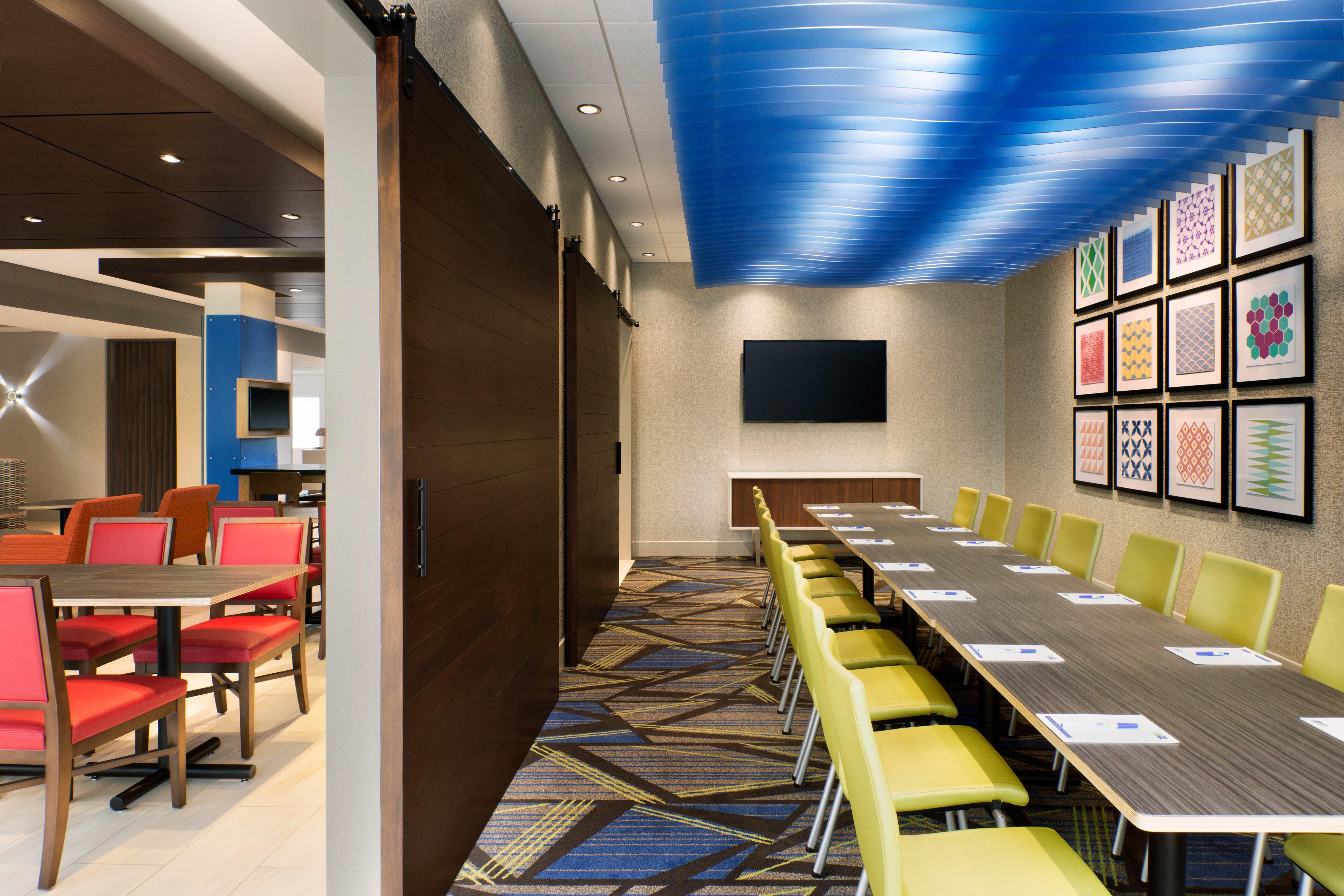 Holiday Inn Express & Suites Allen Park By Ihg Exterior photo